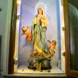 In una saletta sul lato sinistro troviamo poi una statua dell�Immacolata in cartapesta leccese, realizzata da Giuseppe Manzo nel 1893 e restaurata nel 1950
